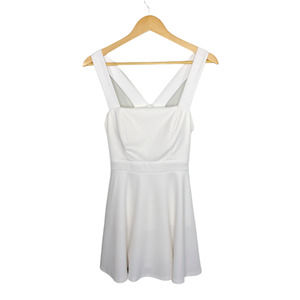 NWOT Windsor White Fit and Flare Dress- Size M